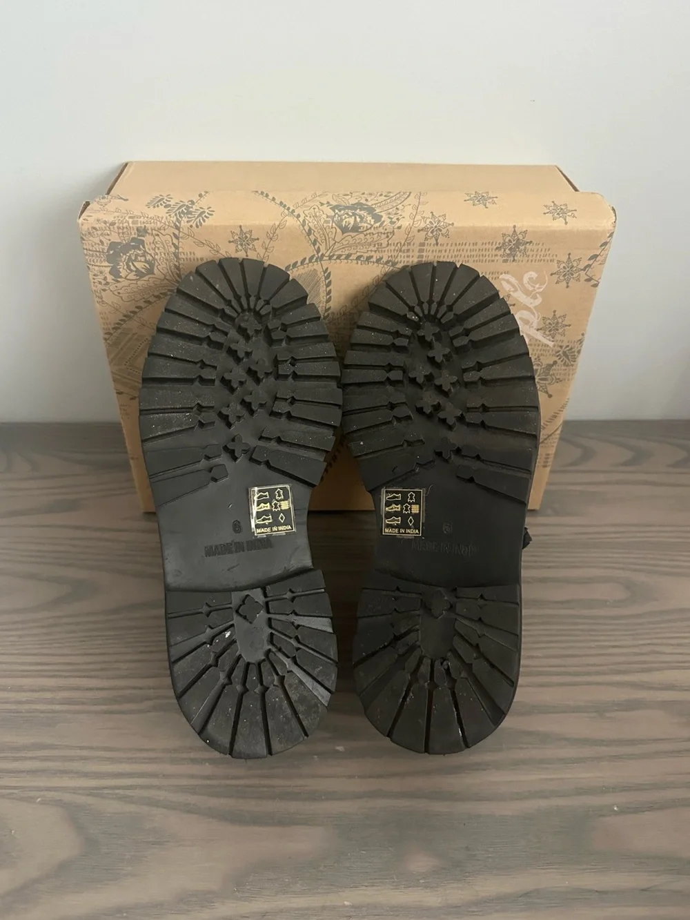 FREE PEOPLE WOMENS TEAGAN TASSEL LOAFER
